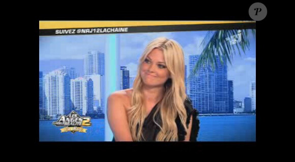 Caroline sur le plateau des Anges de la télé réalité, le 15 juin 2011