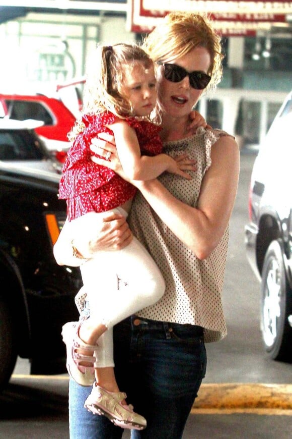 Nicole Kidman avec sa fille Sunday Rose, 3 ans en juillet, et son mari le chanteur de country Keith Urban. New York, 29 mai 2011
