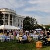 Michelle et Barack Obama dans les jardins de la Maison Blanche le 15 juin 2011 pour un pique-nique du Congrés.