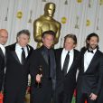 Sean Penn et Robert de Niro, entourés de Ben Kingsley, Michael Douglas, Adrien Brody et Anthony Hopkins, lors de la cérémonie des Oscars, à Los Angeles, en 2009.