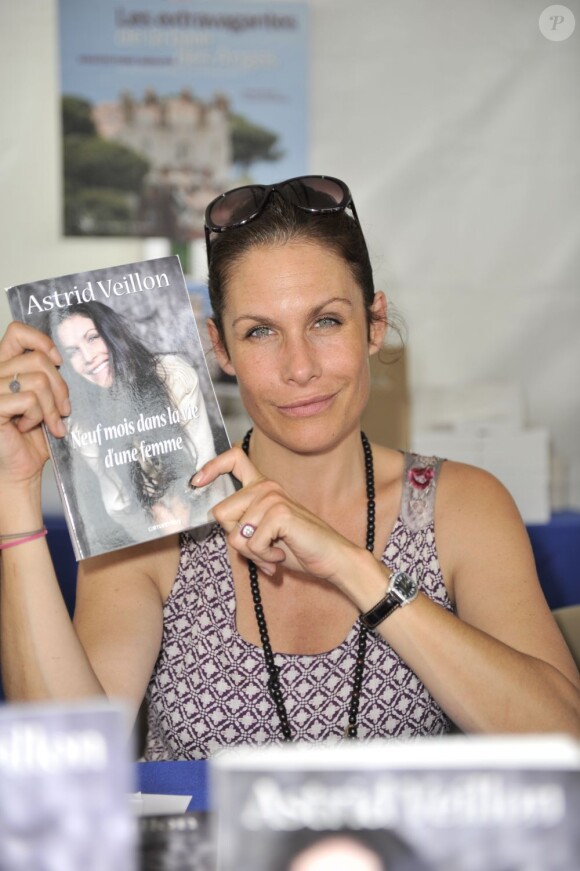 Astrid Veillon au Festival du livre de Nice, le 18 juin 2011