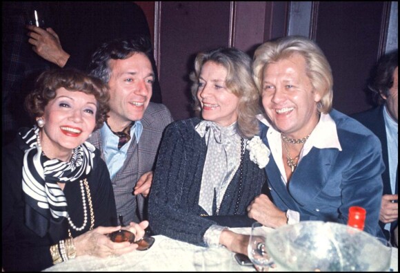 Michou, Jean-Pierre Cassel et Lauren Bacall, à Paris, le 10 novembre 1975.