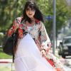 Selma Blair est toujours aussi lookée... L'actrice affiche ses rondeurs à quelques semaines ou, espérons pour elle, quelques jours de l'accouchement. Los Angeles, 20 juin 2011