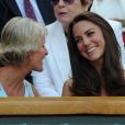 Le prince William et son épouse Catherine (Kate Middleton) étaient présents à Wimbledon le 27 juin 2011 pour encourager sur le court central l'Ecossais Andy Murray, opposé à Richard Gasquet. Gill Brooke, épouse du vice-président du All England Tennis Club, état aux anges de tenir compagnie à une telle invitée. 
