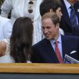 Toujours aussi complices et radieux, le prince William et sa femme Kate Middleton ont fait un détour par le court central de Wimbledon, le 27 juin 2011, avant d'embarquer pour leur visite officielle en Amérique du Nord. Juste le temps de voir Andy Murray se qualifier pour les quarts de finale.