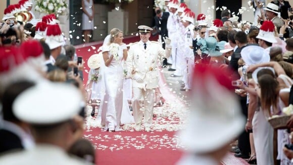 Mariage à Monaco : Quel prince s'est royalement pris les pieds dans le tapis ?