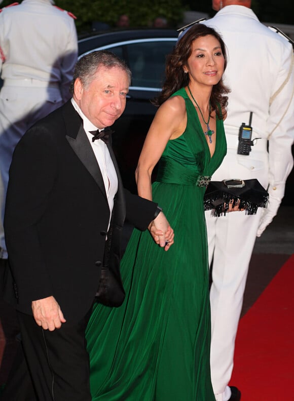 Michelle Yeoh et son compagnon Jean Todt se rendent au dîner de mariage du Prince Albert et de la Princesse Charlene au Casino de Monaco, le 2 juillet 2011