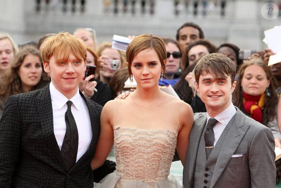 Rupert Grint, Emma Watson et Daniel Radcliffe lors de l'avant-première mondiale de Harry Potter et les Reliques de la mort - partie II à Londres le 7 juillet 2011