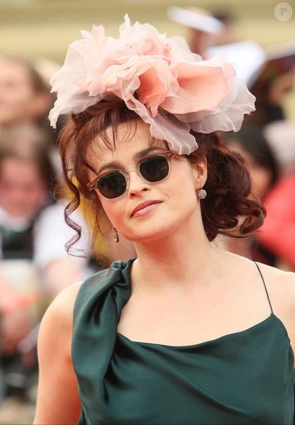 Helena Bonham Carter lors de l'avant-première mondiale de Harry Potter et les Reliques de la mort - partie II à Londres le 7 juillet 2011