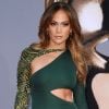 Jennifer Lopez a oublié la signification du mot "chic" pour assister à la soirée des BAFTAs à Los Angeles, en l'honneur du prince William et de son épouse, Kate Middleton. Le 9 juillet 2011