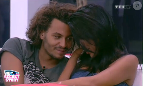 Une vraie idylle sur le point de naître entre Daniel et Ayem (quotidienne du dimanche 10 juillet 2011).