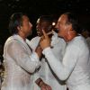 Henri Leconte, Marcel Dessailly et David Ginola à la soirée blanche, aux Moulins de Ramatuelle, le 10 juillet 2011. Une bataille d'eau a fait fureur !