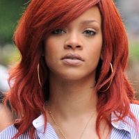 Rihanna : Une simple chemise pour artifice, la bombe est de sortie