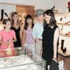 Woody Allen, sa femme Soon-Yi et leurs filles Bechet et Manzie font du shopping à Rome le 4 juillet 2011