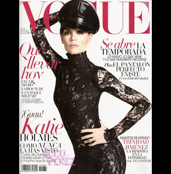 La belle Katie Holmes pose pour le Vogue espagnol pour le numéro d'août 2011