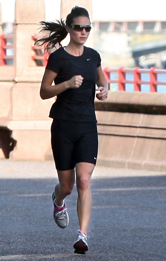 Pippa Middleton fait son jogging sur les quais de la Tamise, à Londres, le 22 juillet 2011.