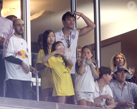 L'acteur anglais de Gossip Girl Ed Westwick est venu applaudir David Beckham et l'équipe des MLS All Stars contre Manchester United. New York, 27 juillet 2011