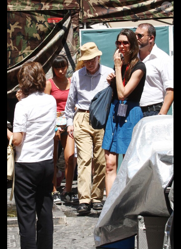 Woody Allen tourne le film Bop Decameron à Rome, le 29 juillet 2011. Sa fille Bechet lui a rendu souvent visite sur le tournage.