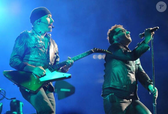 U2 au Stade de France à Paris, le 18 septembre 2010.