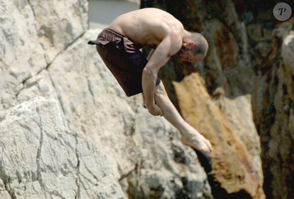 Jason Statham saute à l'eau et on reste sans voix - mai 2007 au Cap d'Antibes