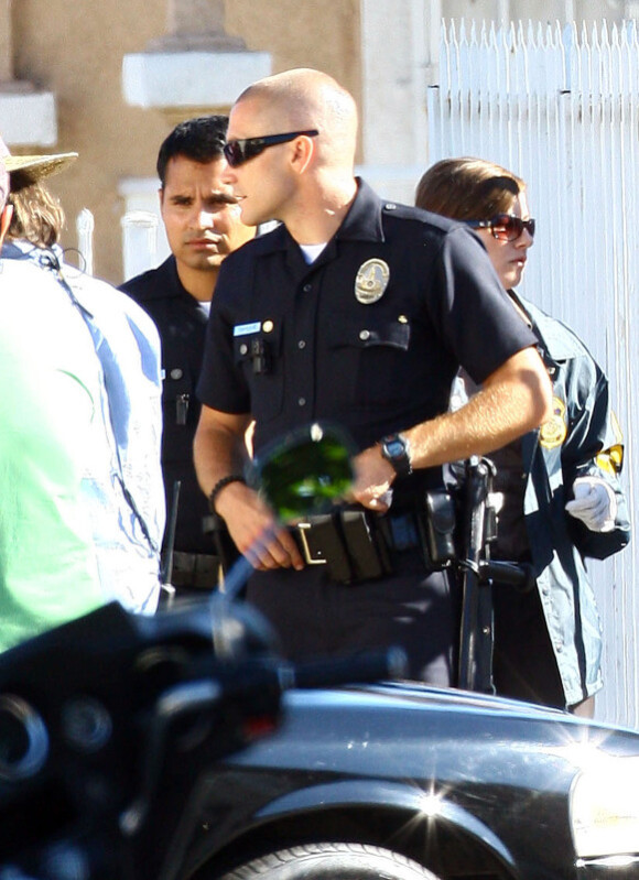 Jake Gyllenhaal sur le plateau du tournage du film End of Watch à Los Angeles le 3 août 2011 ! 