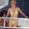 Sharon Stone est toujours éblouissante. A 53 ans, l'actrice dévoile son corps parfait en bikini. Quelle femme ! Cannes, 22 mai 2007