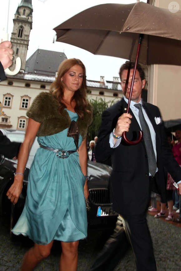 La princesse Madeleine de Suède, 29 ans, et son nouvel amour Chris O'Neill, 36 ans, arrivent au dîner-concert spécial Mozart dans le cadre du Festival de Salzbourg, en Autriche, le 7 août 2011.
