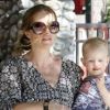 Rebecca Gayheart, enceinte, emmène sa fille Billie dans un parc de Los Angeles, le 9 août 2011