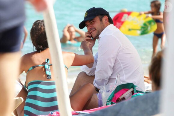 François-Xavier Demaison et sa femme Emmanuelle en vacances à Saint-Tropez le 12 août 2011
