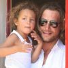 Gabriel Aubry et sa fille Nahla à la sortie de la maternelle, le 15 août à Los Angeles !