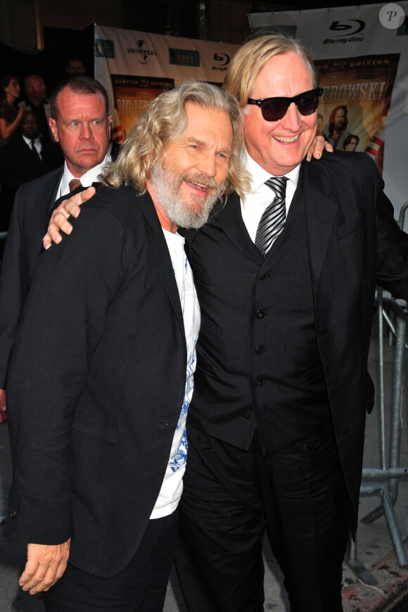 Jeff Bridges et T-Bone Burnett lors de la soirée célébrant la sortie en Blu-ray de The Big Lebowski le 16 août 2011