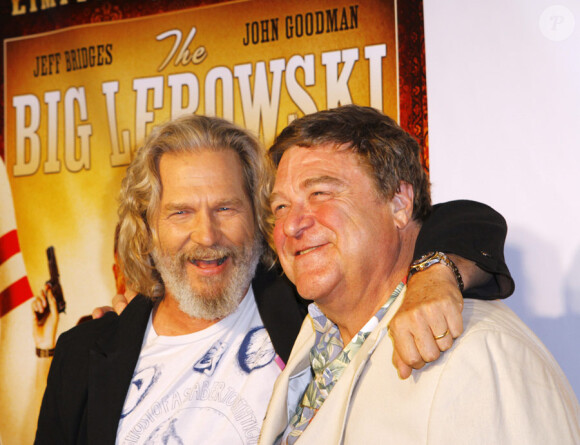 Jeff Bridges et John Goodman lors de la soirée célébrant la sortie en Blu-ray de The Big Lebowski le 16 août 2011