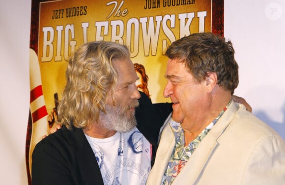 Jeff Bridges et John Goodman lors de la soirée célébrant la sortie en Blu-ray de The Big Lebowski le 16 août 2011