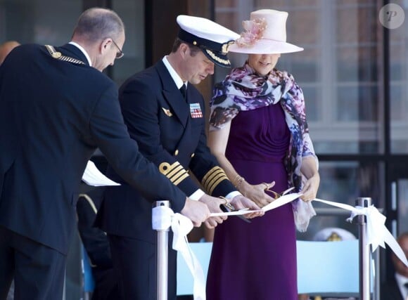 Le prince Frederik de Danemark, son épouse la princesse Mary et leurs jumeaux de sept mois, Vincent et Joséphine, ont embarqué à bord du Dannebrog, le yacht royale. Première escale de la tournée estivale du 22 au 26 août 2011 : Skagen, à l'extrême nord du pays, le 22 août.