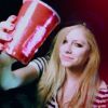 Avril Lavigne dans le nouveau clip de Rihanna Cheers (Drink to That)