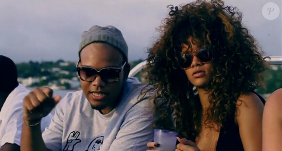 Rihanna craquante et sexy dans son nouveau clip Cheers (Drink to That)