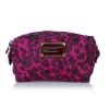 Mon vanity pour le bureau
Pour tout ranger, une jolie trousse qu'on n'a pas honte de sortir. Marc by Marc.
