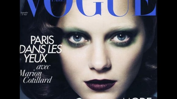 Marion Cotillard, envoûtante, se mue en Parisienne glamour