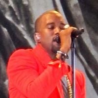 Kanye West offre un concert éblouissant et accentue sa mégalomanie