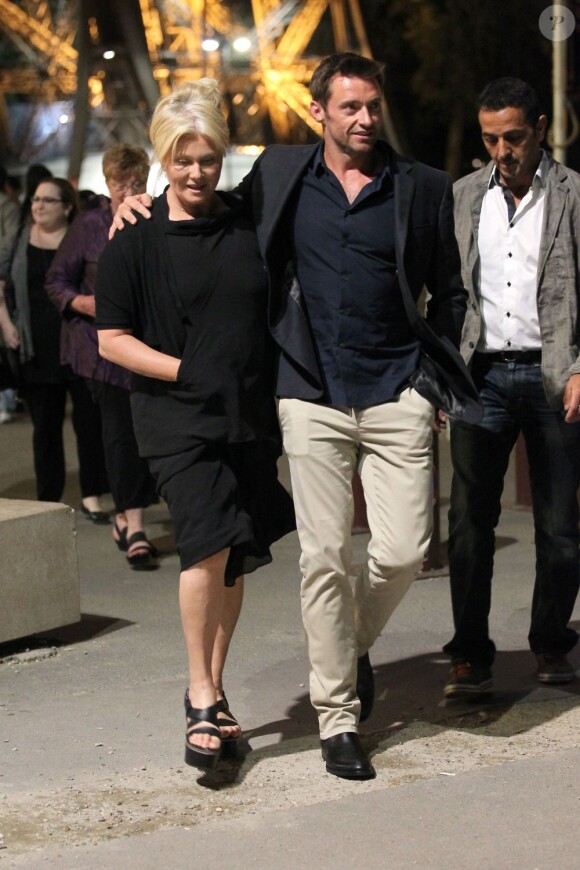 Hugh Jackman, sa femme Deborah et leurs enfants Oscar et Ava à Paris le 5 septembre 2011