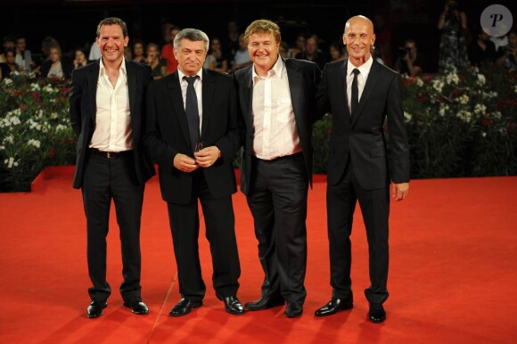 L'équipe du film Faust, d'Alexandre Sokourov, avec Johannes Zeiler et Anton Adasinskiy, lors de la 68e Mostra de Venise. Le 10 septembre 2011, Faust a reçu le Lion d'or de la biennale.