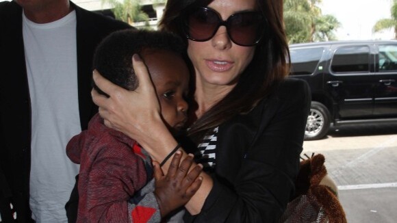 Sandra Bullock : Tellement protectrice avec son petit Louis