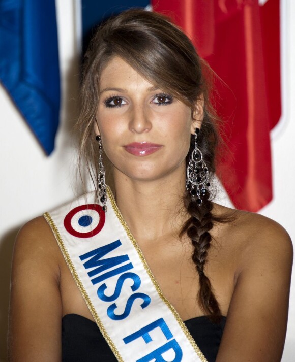 Sylvie Tellier est très confiante quant aux chances de Laury Thilleman de recevoir la couronne de Miss Univers 2011, le 12 septembre.