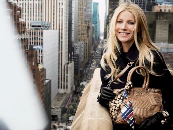 Gwyneth Paltrow pose pour la nouvelle campagne de la griffe de sac new-yorkaise Coach.
