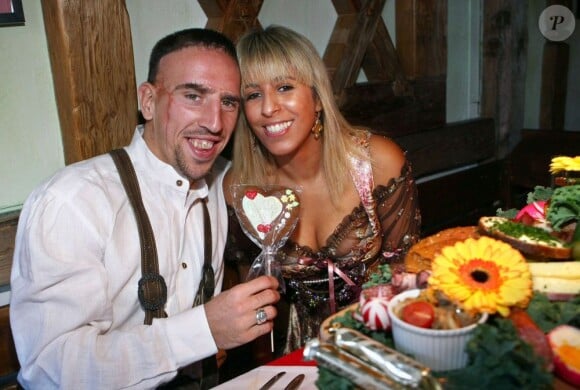 Franck Ribéry et sa femme Wahiba lors de l'Oktoberfest à  Munich en 2008