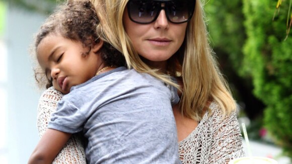 Heidi Klum : La super maman pouponne toujours avec classe