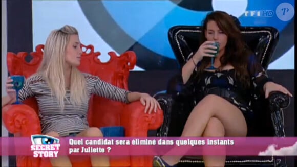 Aurélie et Marie discutent dans Secret Story 5, mardi 20 septembre 2011 sur TF1