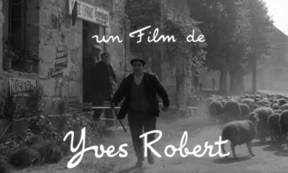 Yves Robert réalisateur de la version originale de La guerre des boutons. Film sorti en 1962