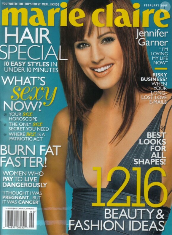 Les plus grands magazines comme Marie Claire tombent sous le charme de l'actrice Jennifer Garner, qui doit son succès à son rôle d'espionne de charme dans Alias. Février 2005.