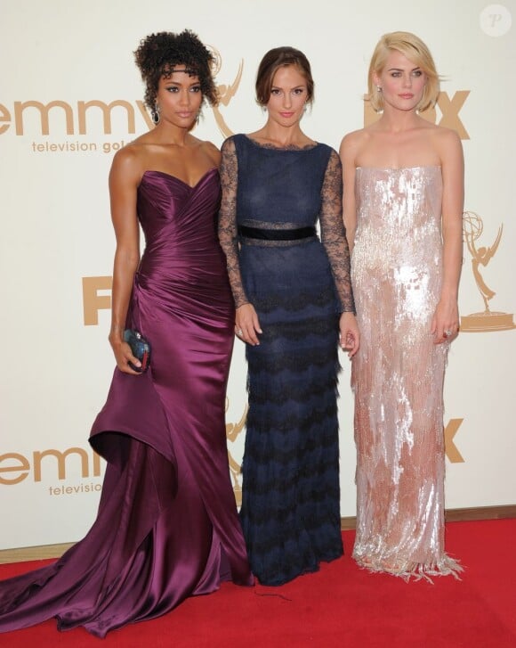 Annie Ilonzeh, Minka Kelly et Rachael Taylor lors des 63e Emmy Awards à Los Angeles en septembre 2011 